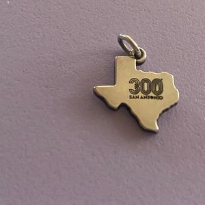 James Avery 300 San Antonio charm